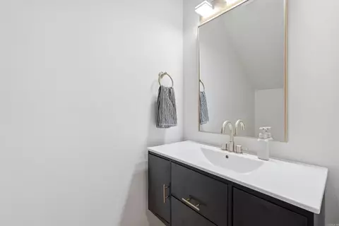 Bath - 1735 Pearce Dr, Conway, AR 72034 photo 7 of 7