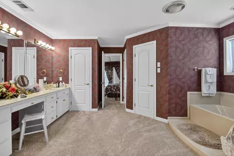Bath - 209 Morningside Dr, Bryant, AR 72022 photo 4 of 5