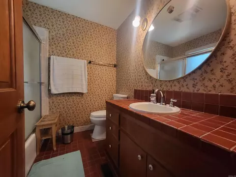 Bath - 9616 Alexander Rd, Mabelvale, AR 72103 photo 1 of 3