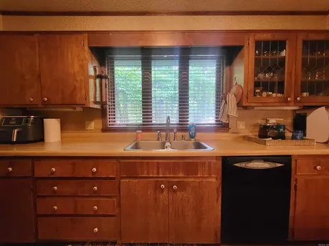 Kitchen - 9616 Alexander Rd, Mabelvale, AR 72103 photo 3 of 3