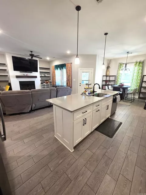 Kitchen - 2809 Whisker Way, Benton, AR 72015 photo 4 of 4