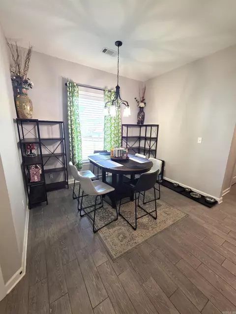 Dining - 2809 Whisker Way, Benton, AR 72015 photo 2 of 2