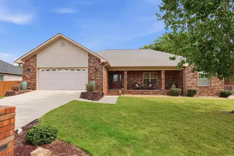 105 Wolfhowl Ln, Hot Springs, AR 71913