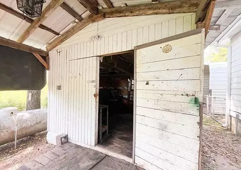 Exterior - 420 Brewer St, Thayer, MO 65791 photo 5 of 6