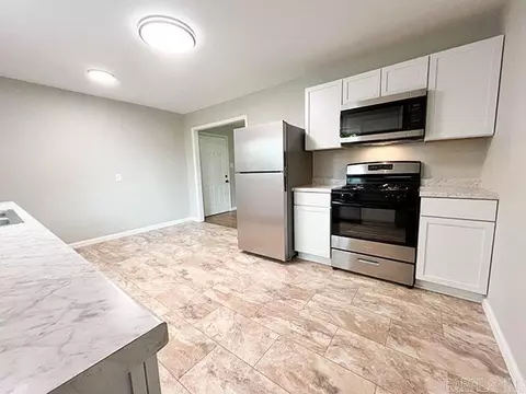 Kitchen - 420 Brewer St, Thayer, MO 65791 photo 5 of 6