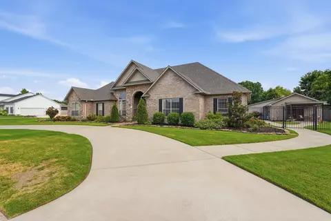 Exterior - 1320 Andy Dr, Conway, AR 72034 photo 2 of 7