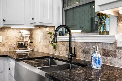 Kitchen - 72 Cimarron Cir, Cabot, AR 72023 photo 5 of 5