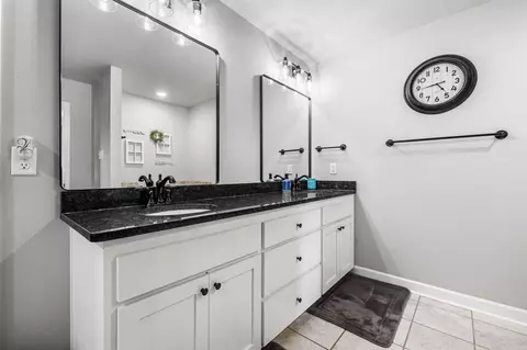 Bath - 72 Cimarron Cir, Cabot, AR 72023 photo 1 of 4