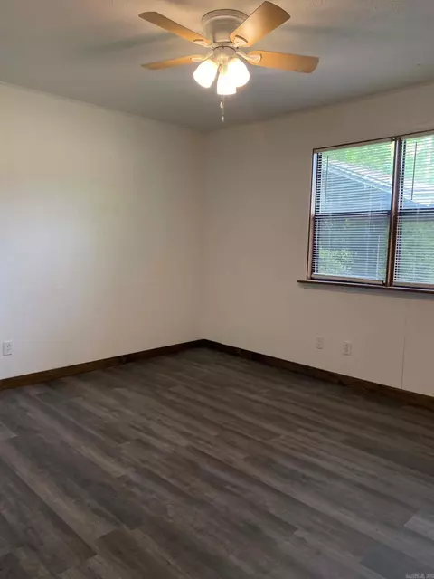 Bedroom - 1304 Hickory Ave, Mena, AR 71953 photo 8 of 9