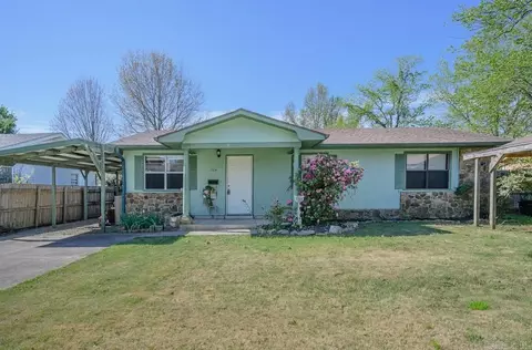Exterior - 1304 Hickory Ave, Mena, AR 71953 photo 2 of 3