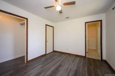 Bedroom - 1304 Hickory Ave, Mena, AR 71953 photo 3 of 9