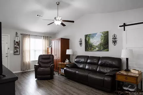 7 Summer Breeze Rd, Conway, AR 72032 photo 3