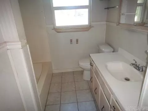 Bath - 801 W Iowa St, Beebe, AR 72012 photo 1 of 3
