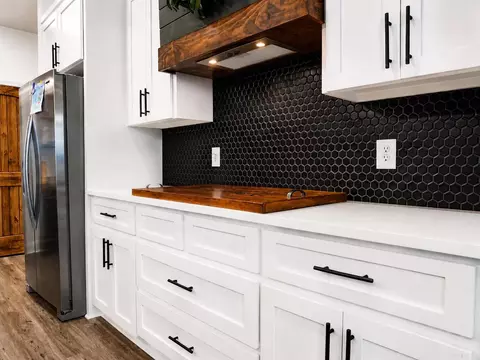 Kitchen - 150 Hayden Dr, Beebe, AR 72012 photo 3 of 3