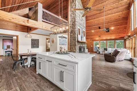 Kitchen - 572 Memory Ln, Cabot, AR 72023 photo 5 of 5