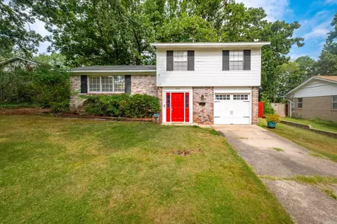 526 Springwood Dr, Little Rock, AR 72211