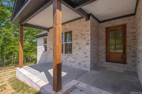 1104 Dowden Ln, Jacksonville, AR 72076