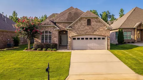 7 Meadow View Dr, Little Rock, AR 72223