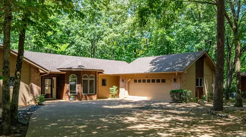 12 Emanuel Dr, Hot Springs Village, AR 71909