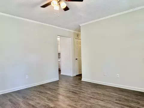 Living - 46 Wright Cir, Jacksonville, AR 72076 photo 2 of 2