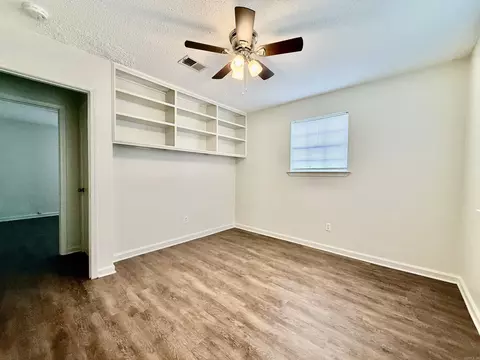 Bedroom - 46 Wright Cir, Jacksonville, AR 72076 photo 2 of 4
