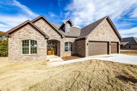 17304 Hollow Pine Dr, North Little Rock, AR 72120
