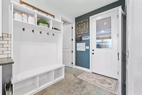 Entry Way - 100 W Hawkview Pl, Royal, AR 71968 photo 1 of 2