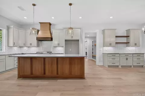 Kitchen - 333 Heritage Grove Rd, Alexander, AR 72002 photo 1 of 4