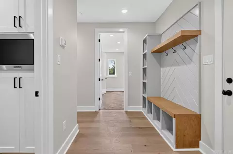 Entry Way - 333 Heritage Grove Rd, Alexander, AR 72002 photo 2 of 4