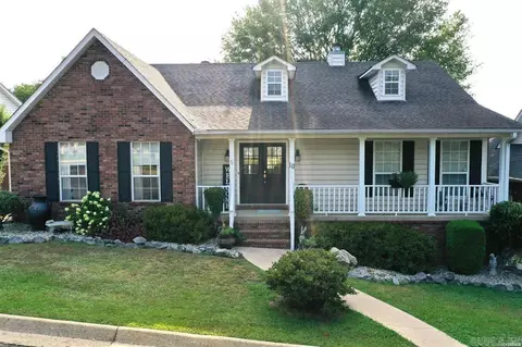 10 Manchester Ln, Hot Springs, AR 71901