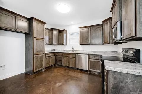 Kitchen - 1535 Cherry Bark Dr, Conway, AR 72034 photo 2 of 4