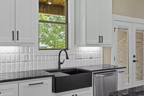 Kitchen - 103 Bradford Dr, Cabot, AR 72023 photo 3 of 3
