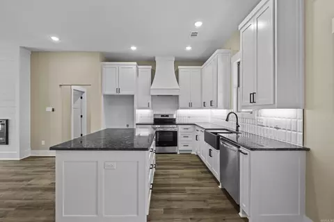 Kitchen - 103 Bradford Dr, Cabot, AR 72023 photo 2 of 3