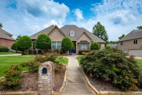 10 Courts Dr, Little Rock, AR 72223