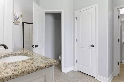 Entry Way - 4 E Citron, Bryant, AR 72022 photo 2 of 3