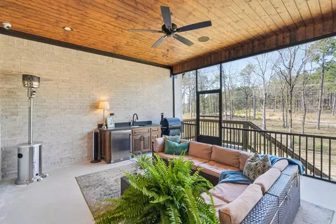 Exterior - 2940 Orchard View Dr, Conway, AR 72034 photo 5 of 11