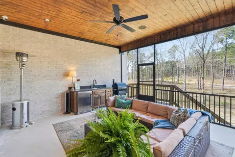 Exterior - 2940 Orchard View Dr, Conway, AR 72034 photo 5 of 11