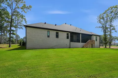 Exterior - 2940 Orchard View Dr, Conway, AR 72034 photo 9 of 11
