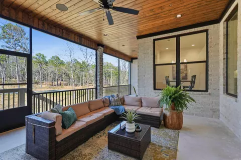 Exterior - 2940 Orchard View Dr, Conway, AR 72034 photo 4 of 11