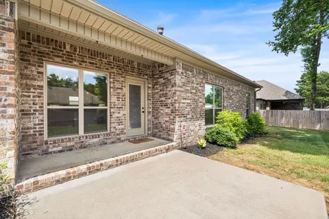 Exterior - 111 Hayden Dr, Beebe, AR 72012 photo 4 of 10