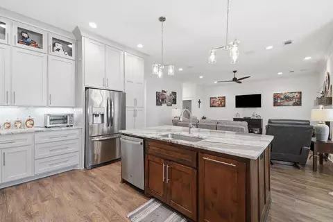 Kitchen - 3840 Red Maple Dr, Conway, AR 72034 photo 4 of 7