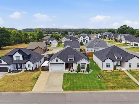 View/Area - 3840 Red Maple Dr, Conway, AR 72034 photo 2 of 8