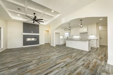 Living - 100 Michael Dr, Beebe, AR 72012 photo 4 of 5