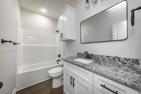 Bath - 942 Villa Vista Cir, Cabot, AR 72023 photo 3 of 3