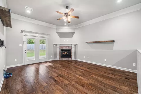 Living - 757 Mango Loop, Austin, AR 72007 photo 3 of 5