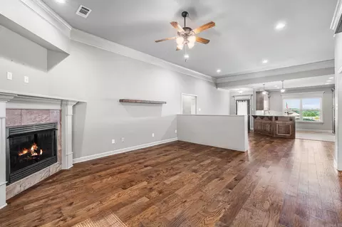 Living - 757 Mango Loop, Austin, AR 72007 photo 4 of 5