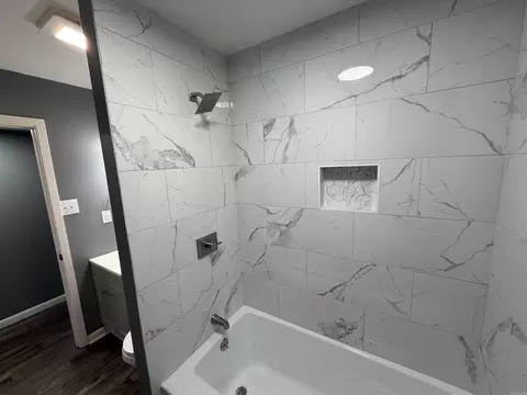 Bath - 3504 Shamrock Dr, Pine Bluff, AR 71603 photo 1 of 3