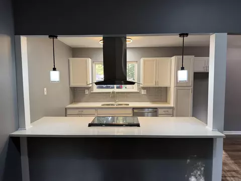 Kitchen - 3504 Shamrock Dr, Pine Bluff, AR 71603 photo 2 of 4
