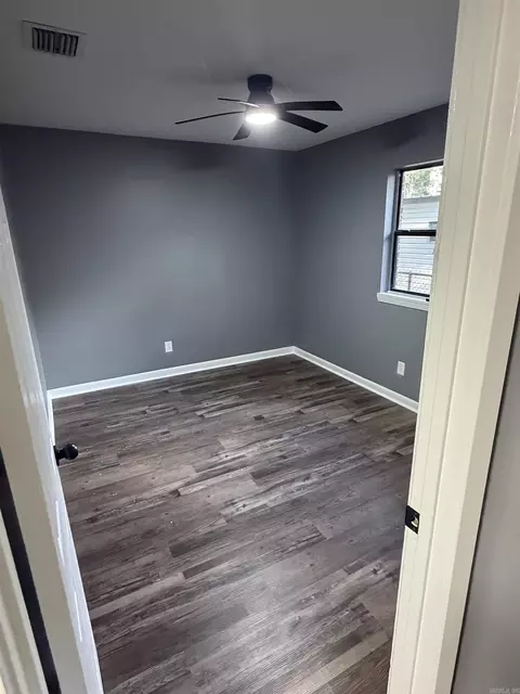 Bedroom - 3504 Shamrock Dr, Pine Bluff, AR 71603 photo 2 of 3