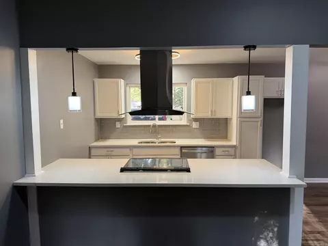 Kitchen - 3504 Shamrock Dr, Pine Bluff, AR 71603 photo 2 of 4